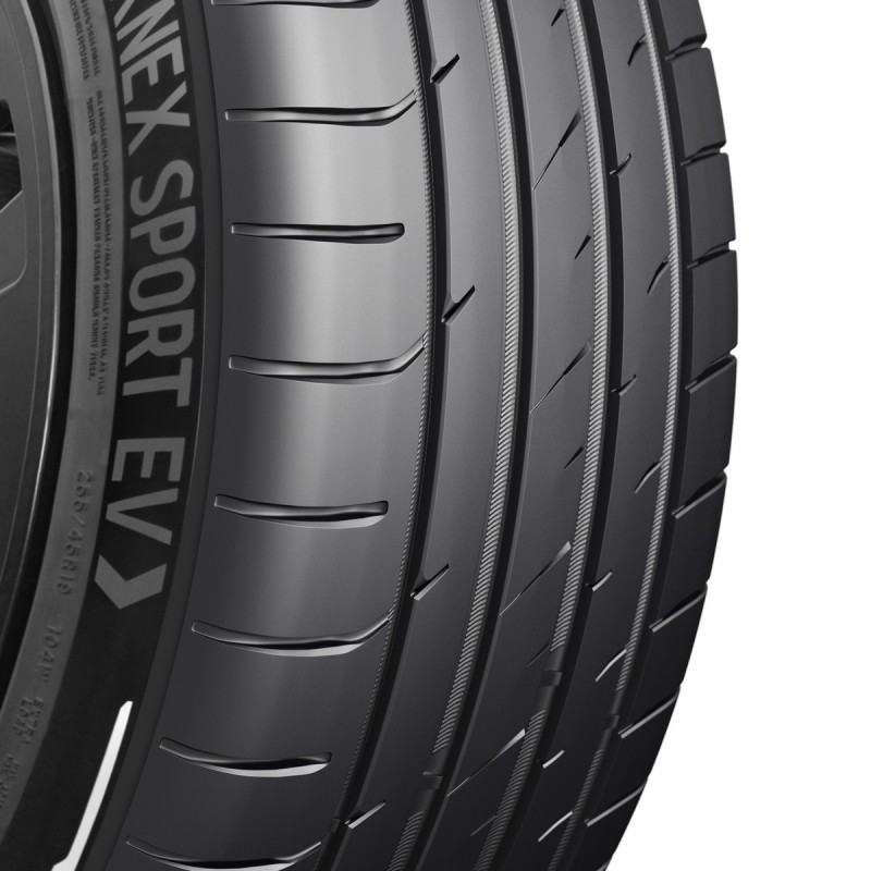 225/45R18 95W XNEX SP EV VELVET SIDE SILENT-TECH